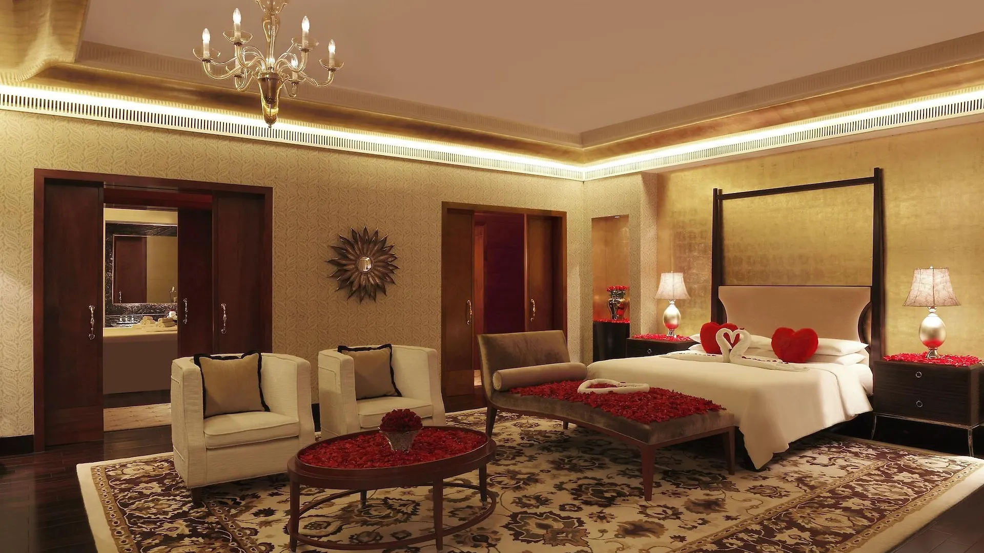 The Leela Ambience Gurugram Hotel & Residences - The Luxury Urban Sanctuary Gurgaon 5*,