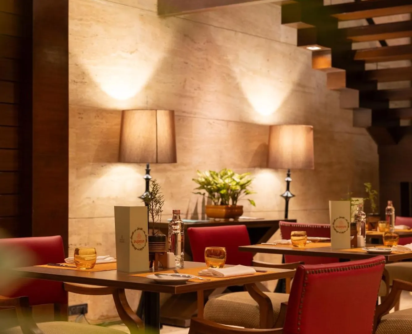 The Leela Ambience Gurugram Hotel & Residences - The Luxury Urban Sanctuary Gurgaon 5*,  Índia